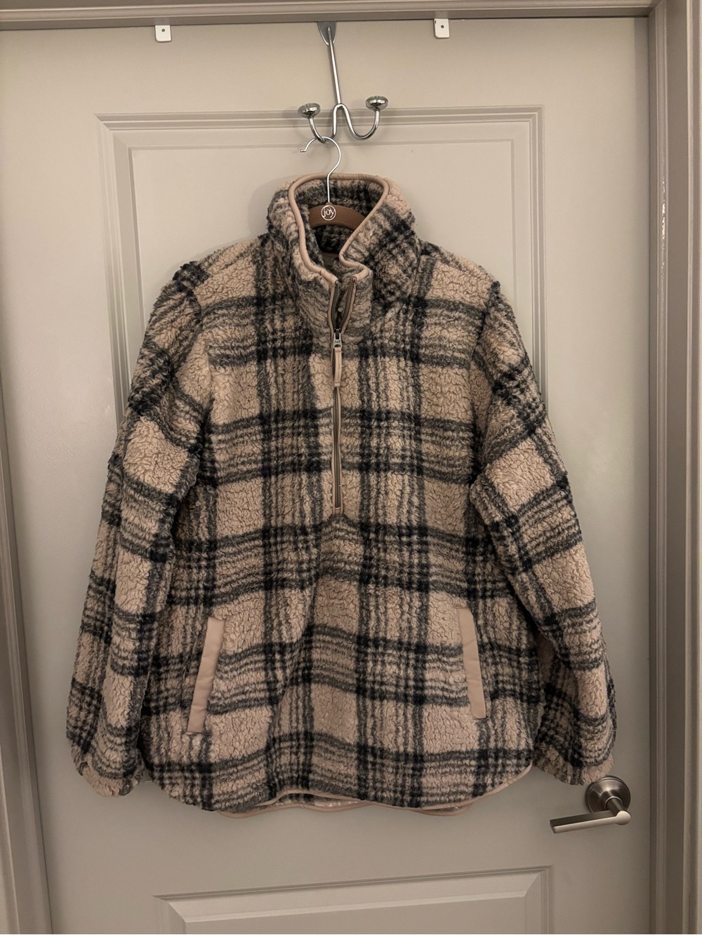 Abercrombie and Fitch Cozy Plaid Sherpa Pullover Jacket - Beige/Black